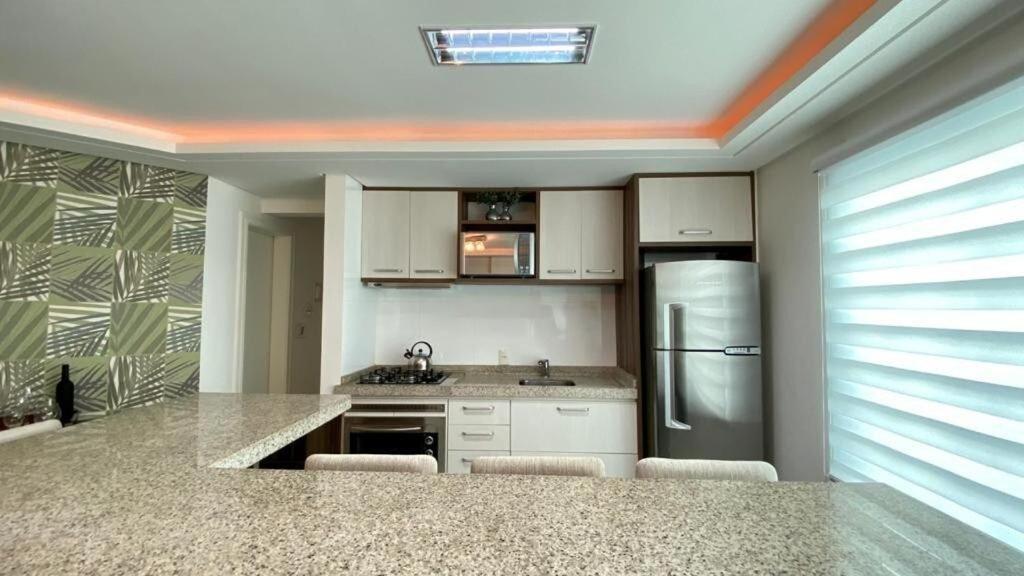 Solar Das Ilhas - Aconchegante Apartamento Na Linda Praia De 4 Ilhas Bombinhas Esterno foto